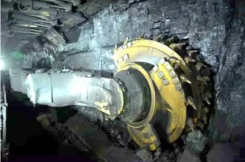 采煤機(jī)回收價(jià)格高，現(xiàn)金結(jié)算，上門拆除