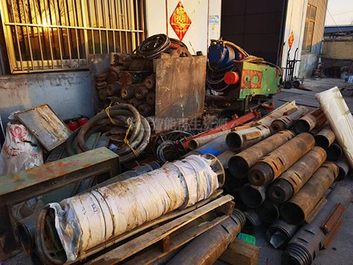 公司回收2臺180反井鉆機,4個反井鉆大鉆頭