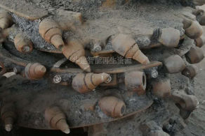 采煤機(jī)在開(kāi)機(jī)停機(jī)檢修時(shí)的注意事項(xiàng)